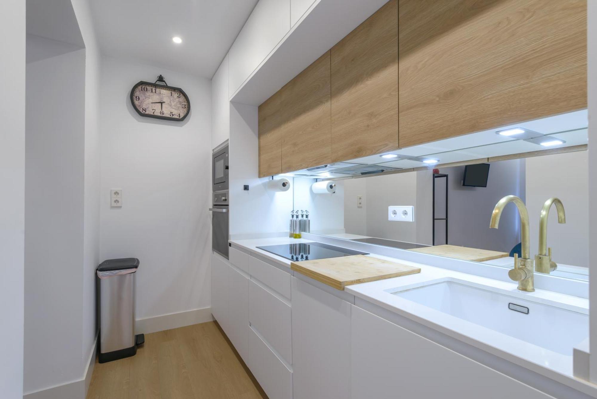 Gran Via New 2br 1bth Elevator *