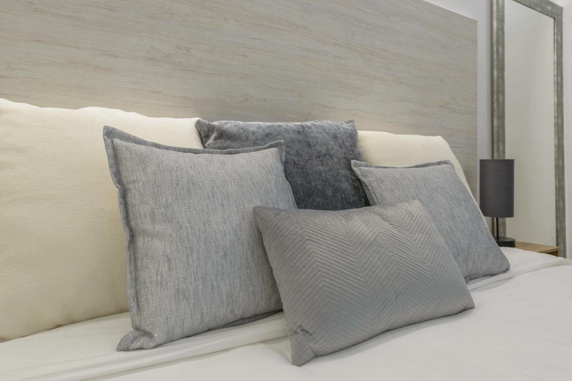 Apartment Gran Via New 2br 1bth Elevator Madrid