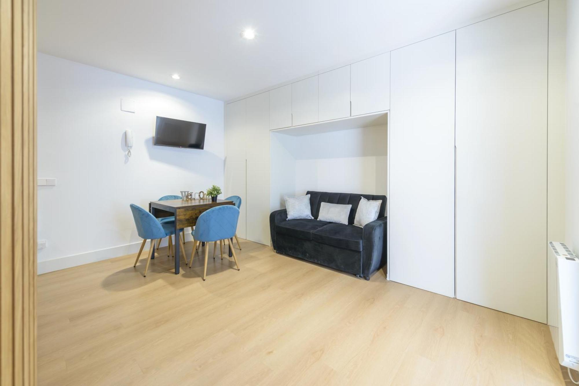 Gran Via New 2br 1bth Elevator Appartement