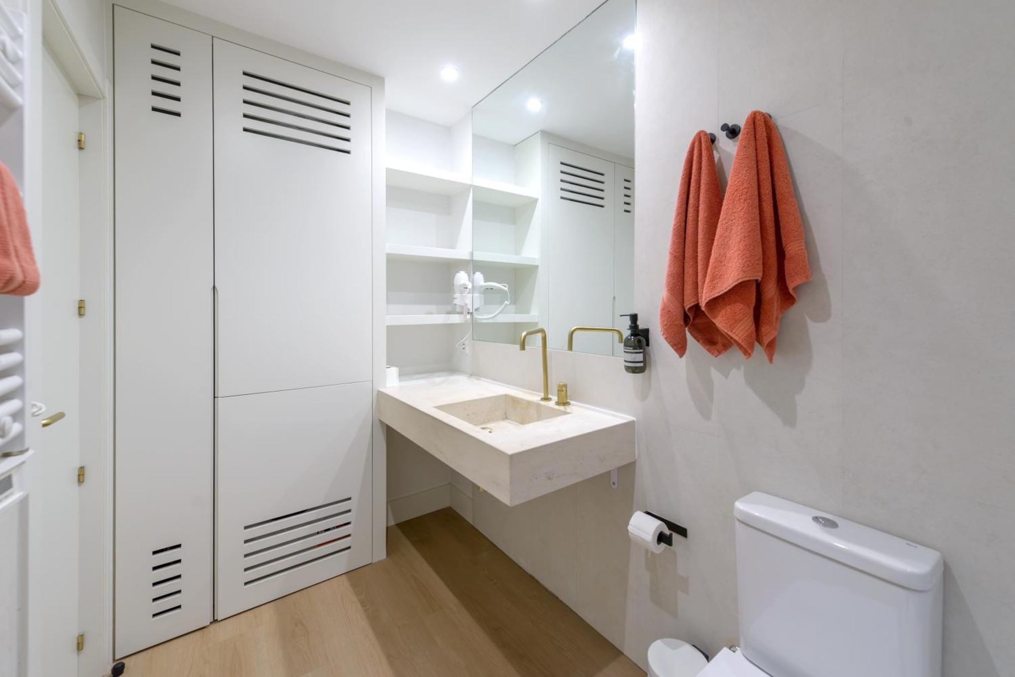 Appartamento Gran Via New 2br 1bth Elevator